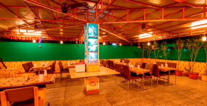 Hotel Grand Park Inn Delhi  Exterior photo
